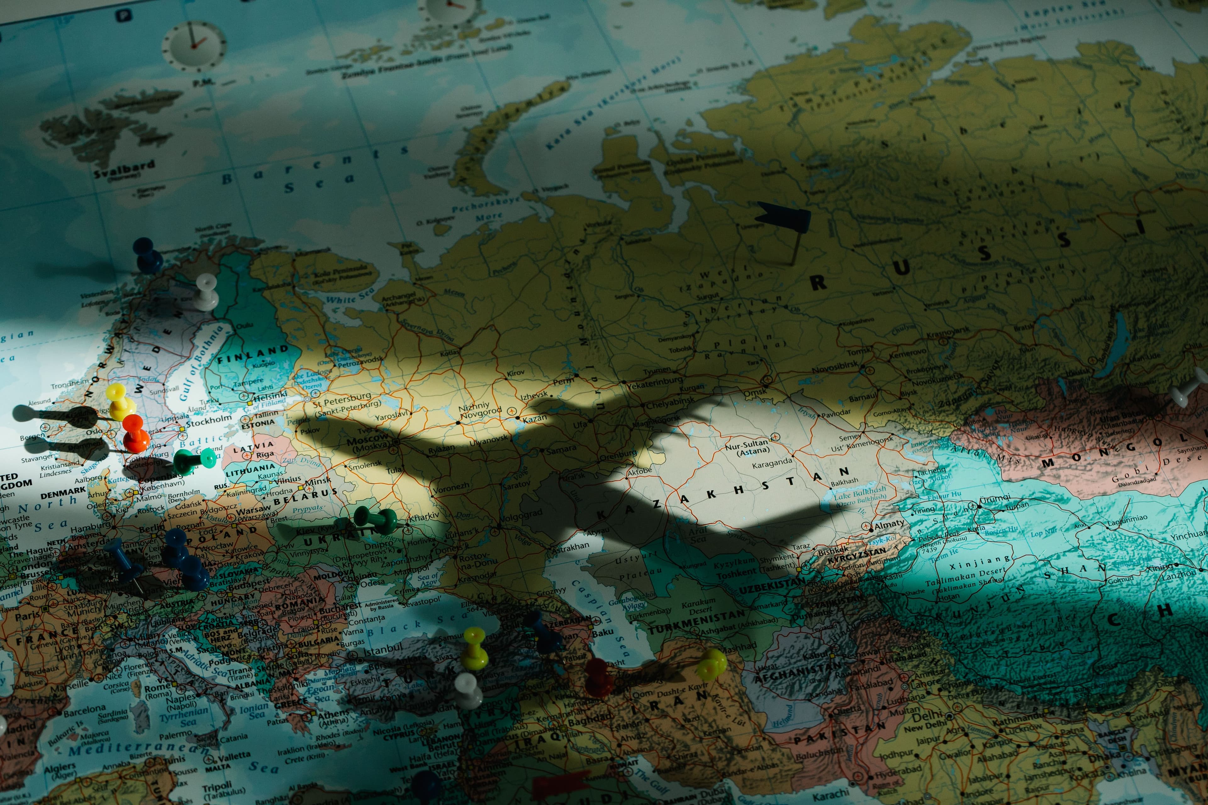 Explore The World With Tourora